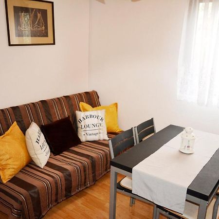 Cosic Apartmani 이그라네 외부 사진