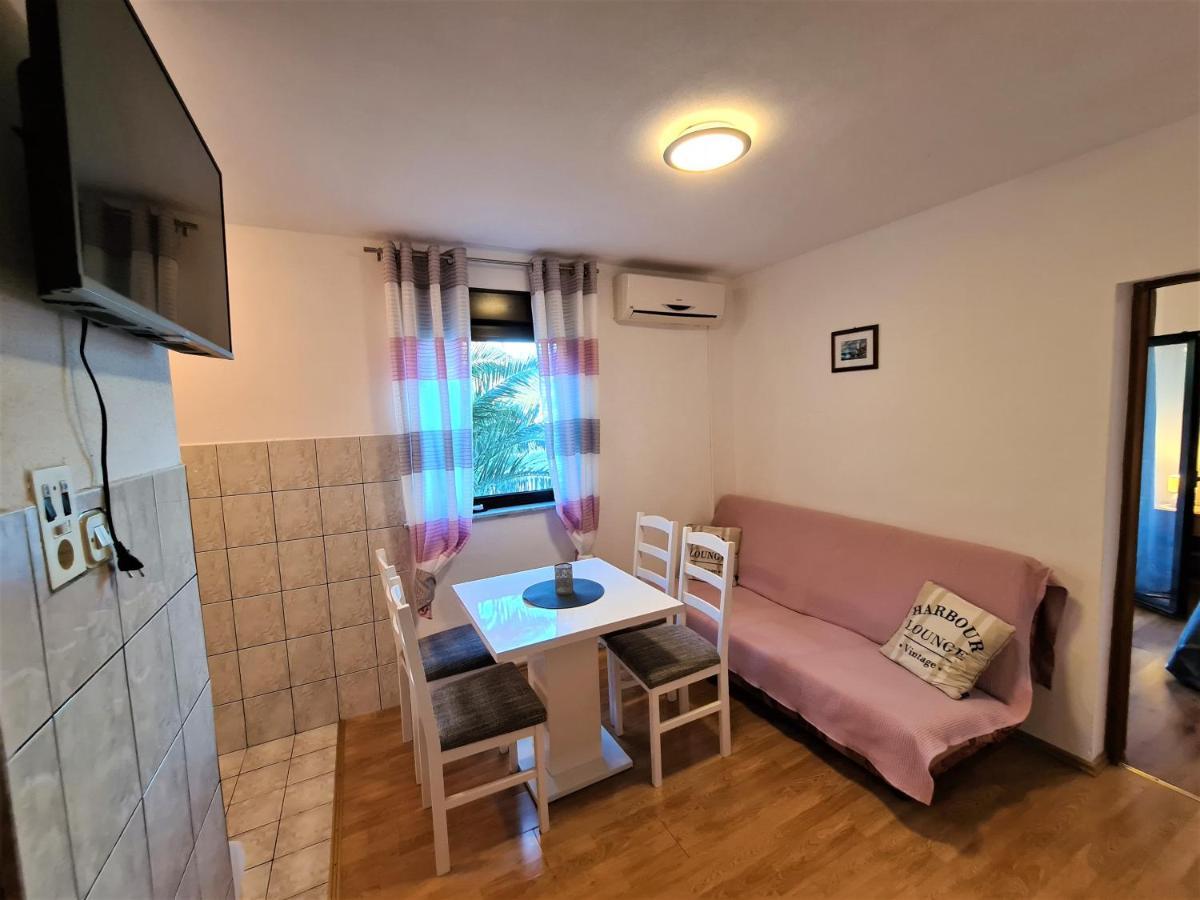 Cosic Apartmani 이그라네 외부 사진