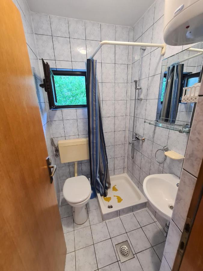 Cosic Apartmani 이그라네 외부 사진