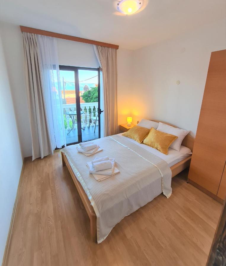 Cosic Apartmani 이그라네 외부 사진
